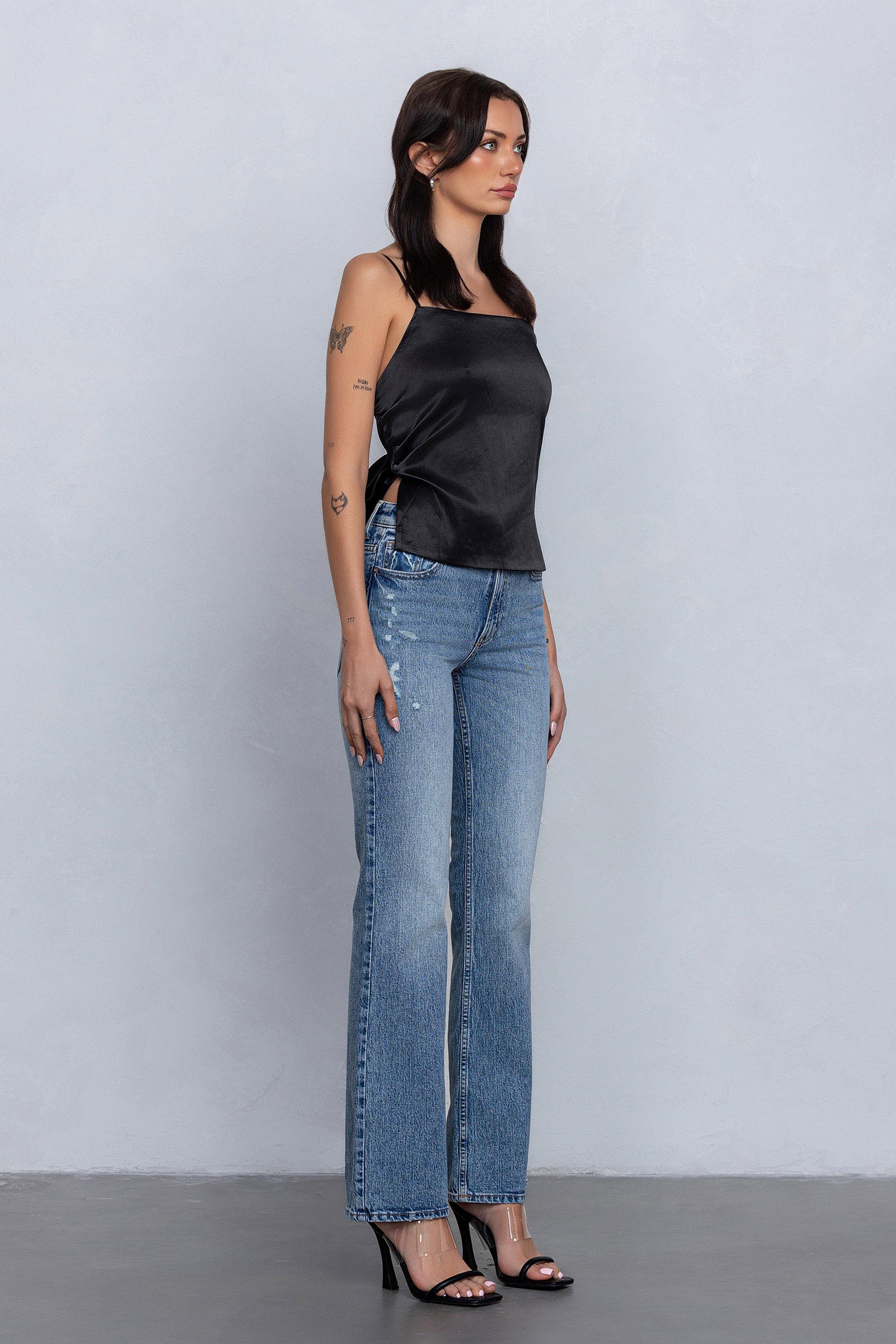 REIA BACK RIBBON TIE CAMI - BLACK