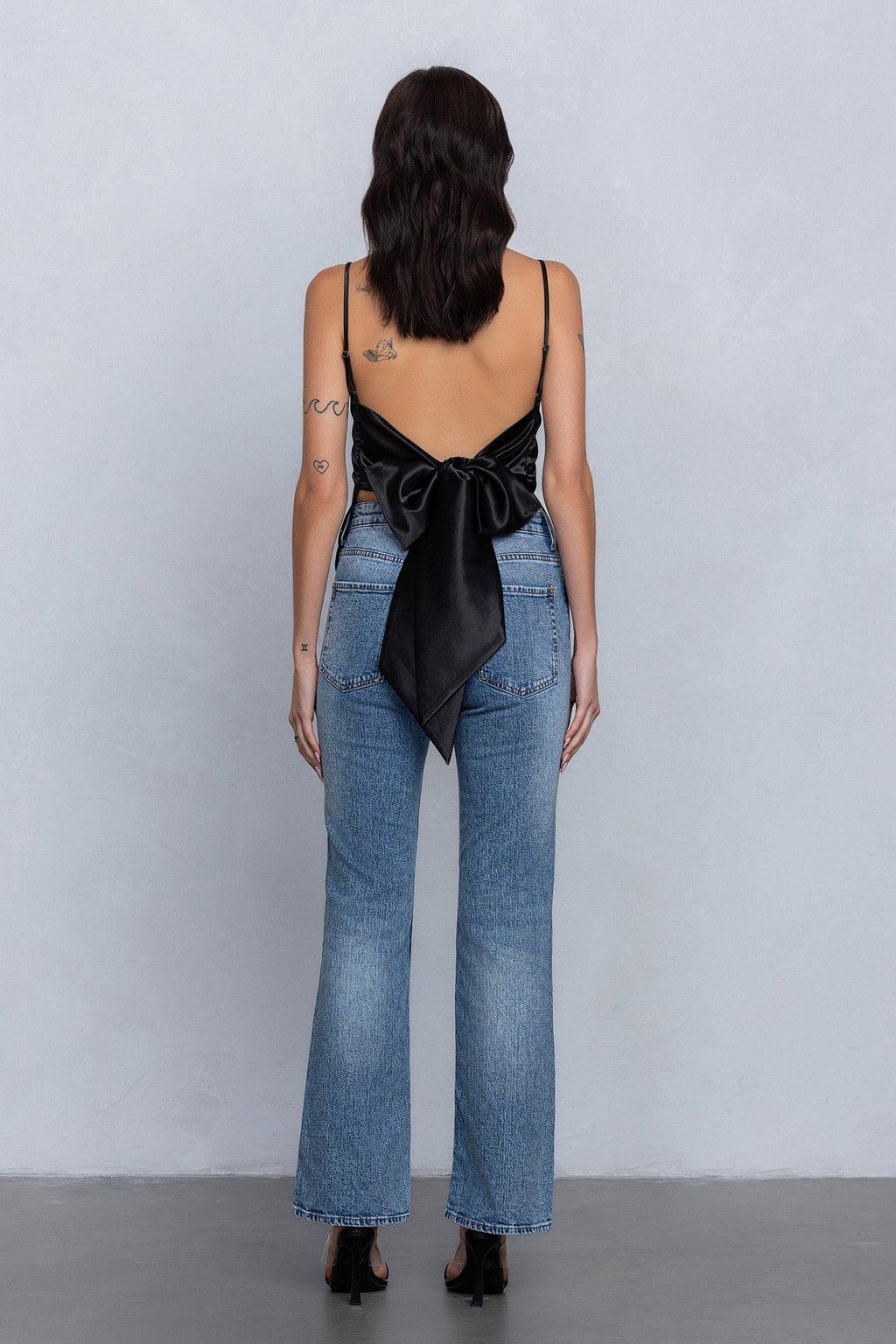 REIA BACK RIBBON TIE CAMI - BLACK