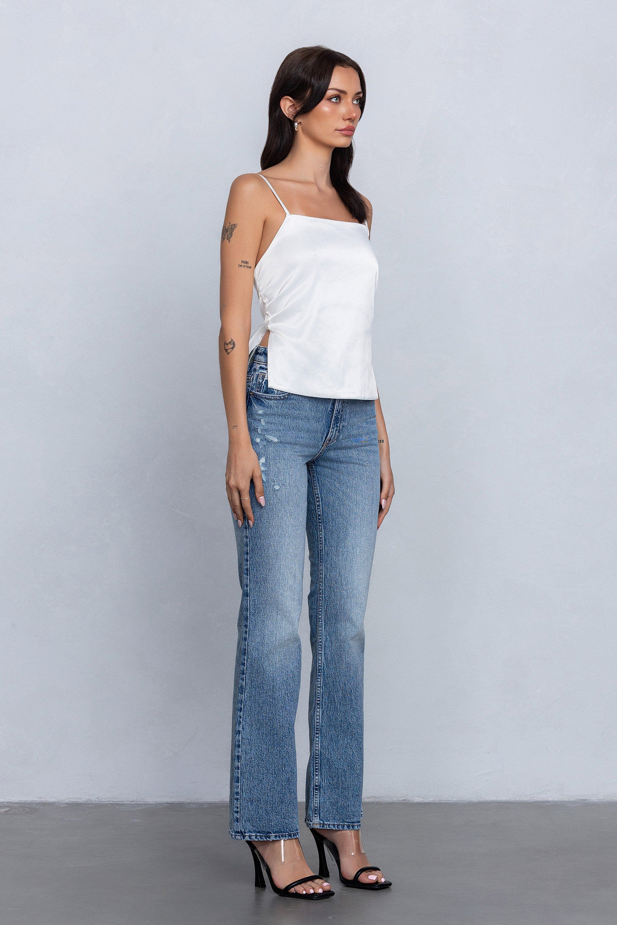 REIA BACK RIBBON TIE CAMI - WHITE