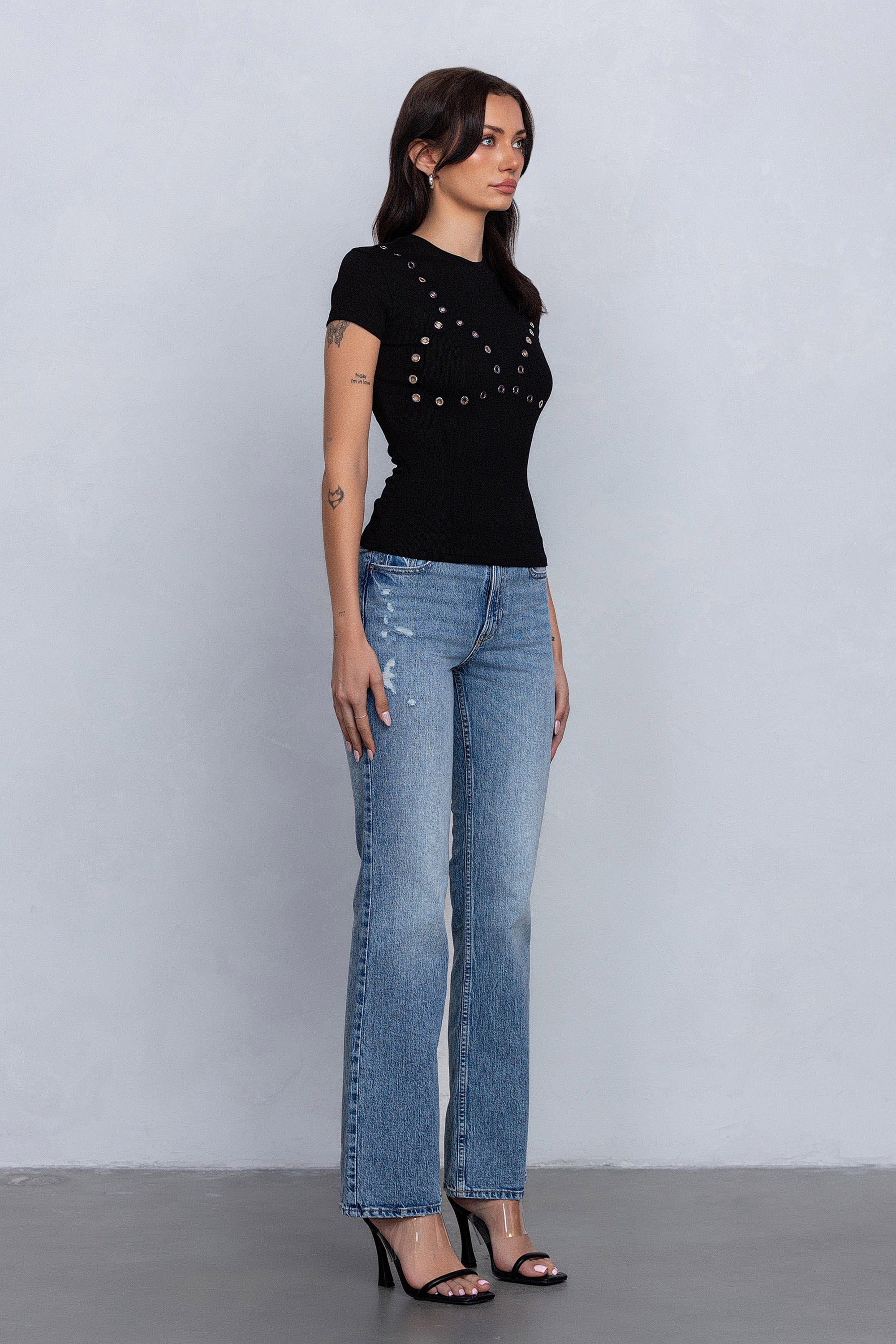 BREA RIBBED EYELET DETAIL TOP - BLACK