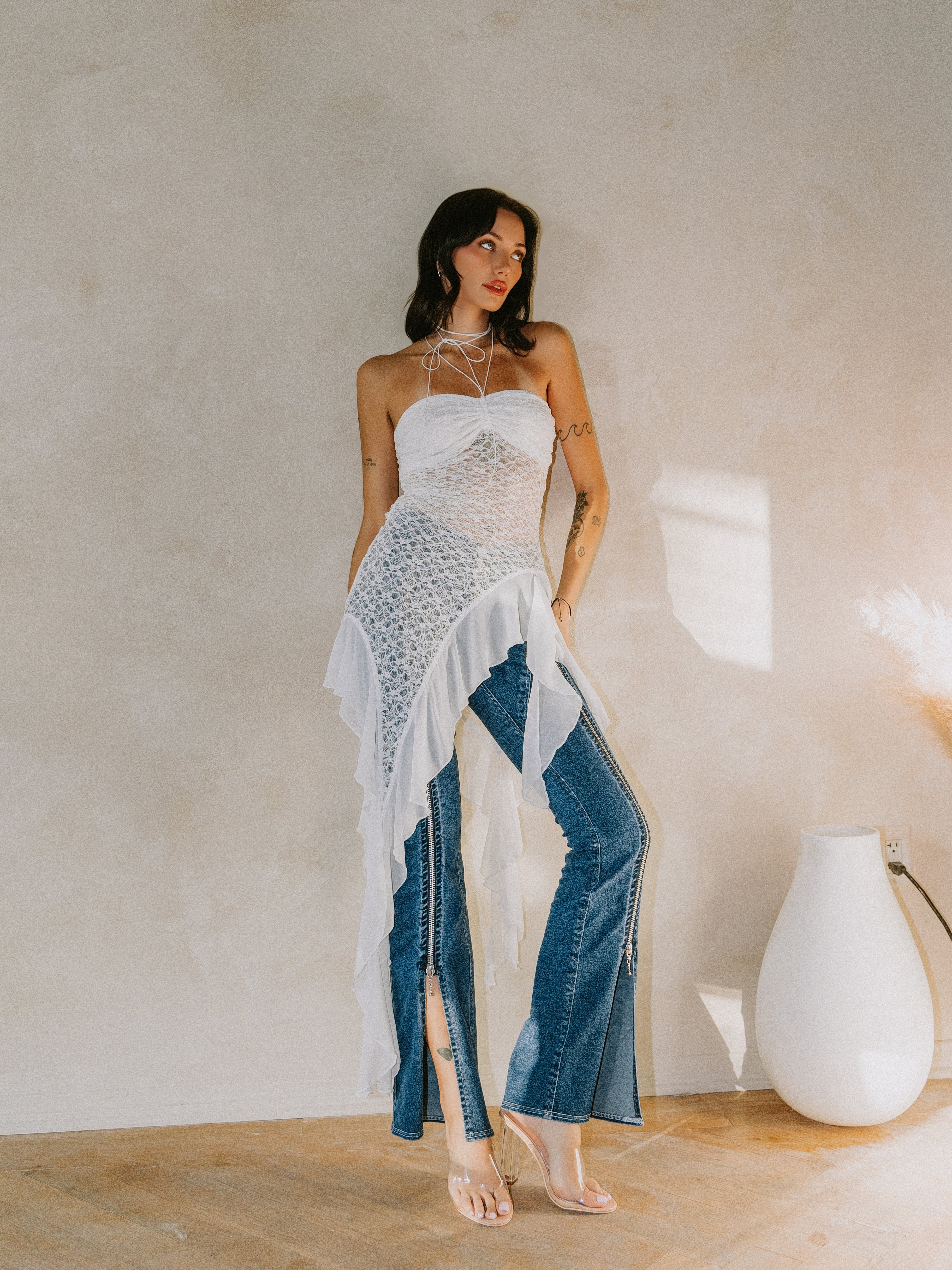 FRANKIE RUFFLE LACE TUBE TOP - WHITE