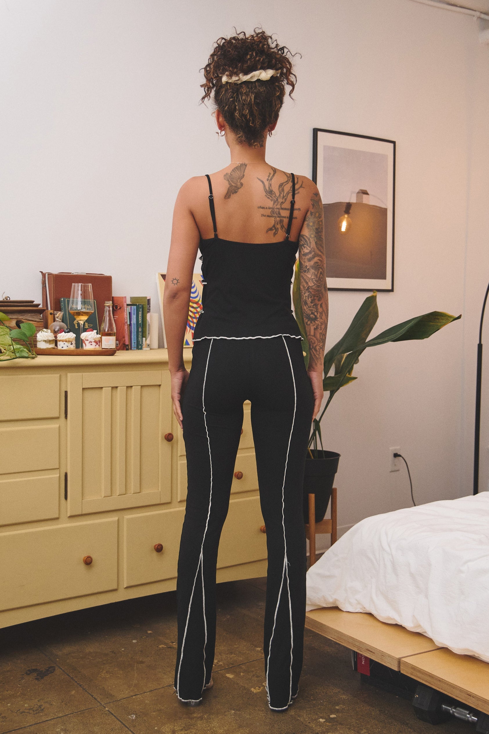 BONNIE FLARED PANTS W/ CONTRAST MERROW STITCH - BLACK