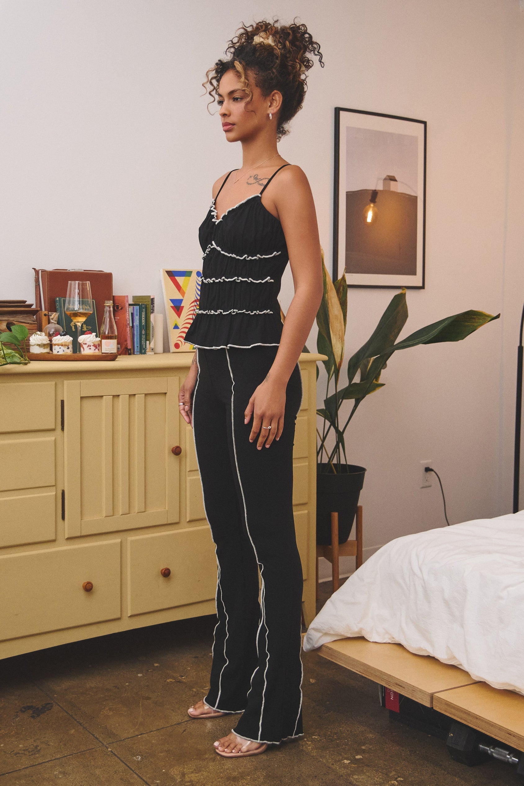 BONNIE FLARED PANTS W/ CONTRAST MERROW STITCH - BLACK