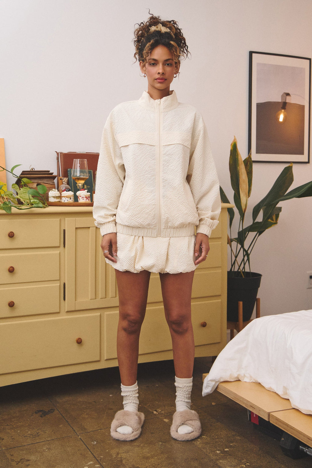 JUNIPER BUBBLE TRACK SKORT - CREAM