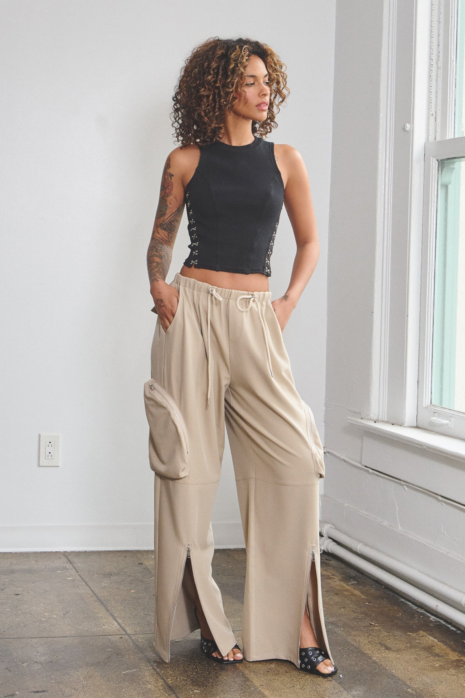 ASHER CARGO POCKET PANTS - KHAKI