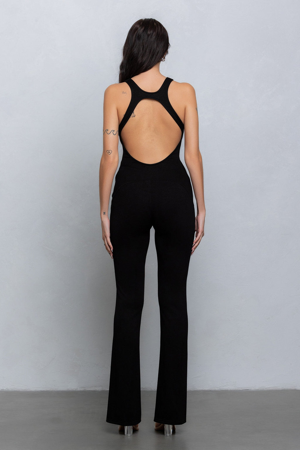 PIXI V-NECK JUMPSUIT - BLACK