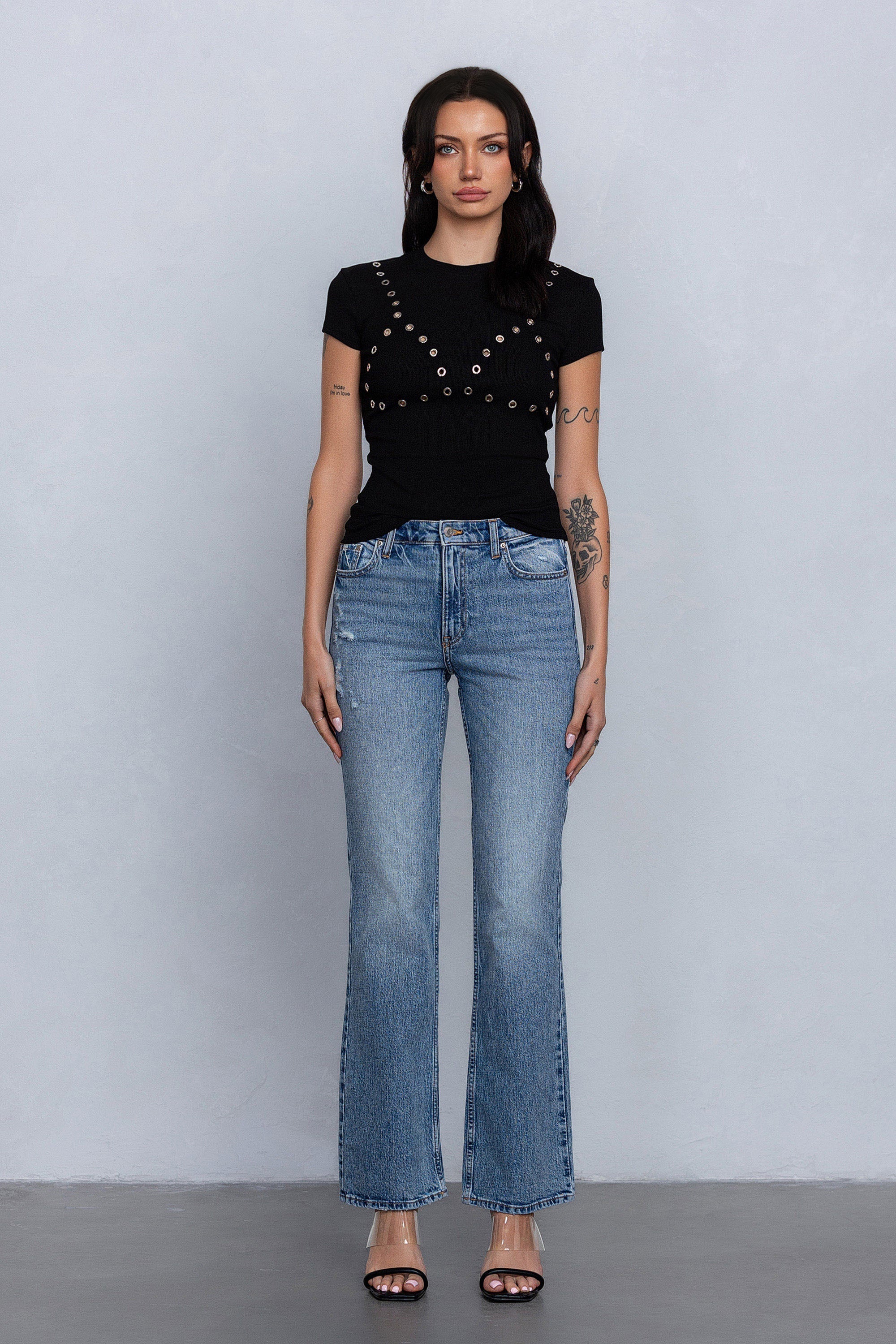 BREA RIBBED EYELET DETAIL TOP - BLACK