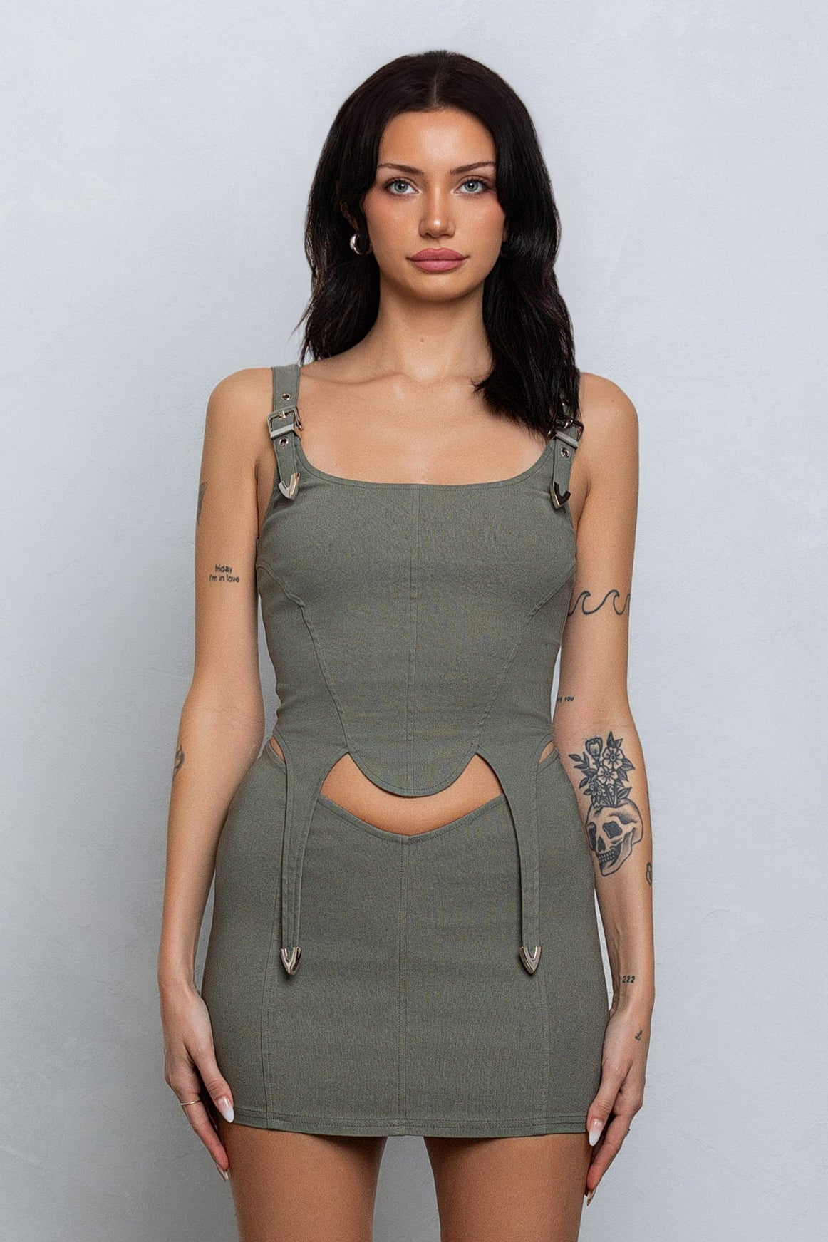 MAVEN BUCKLE DETAIL CROP TOP - OLIVE