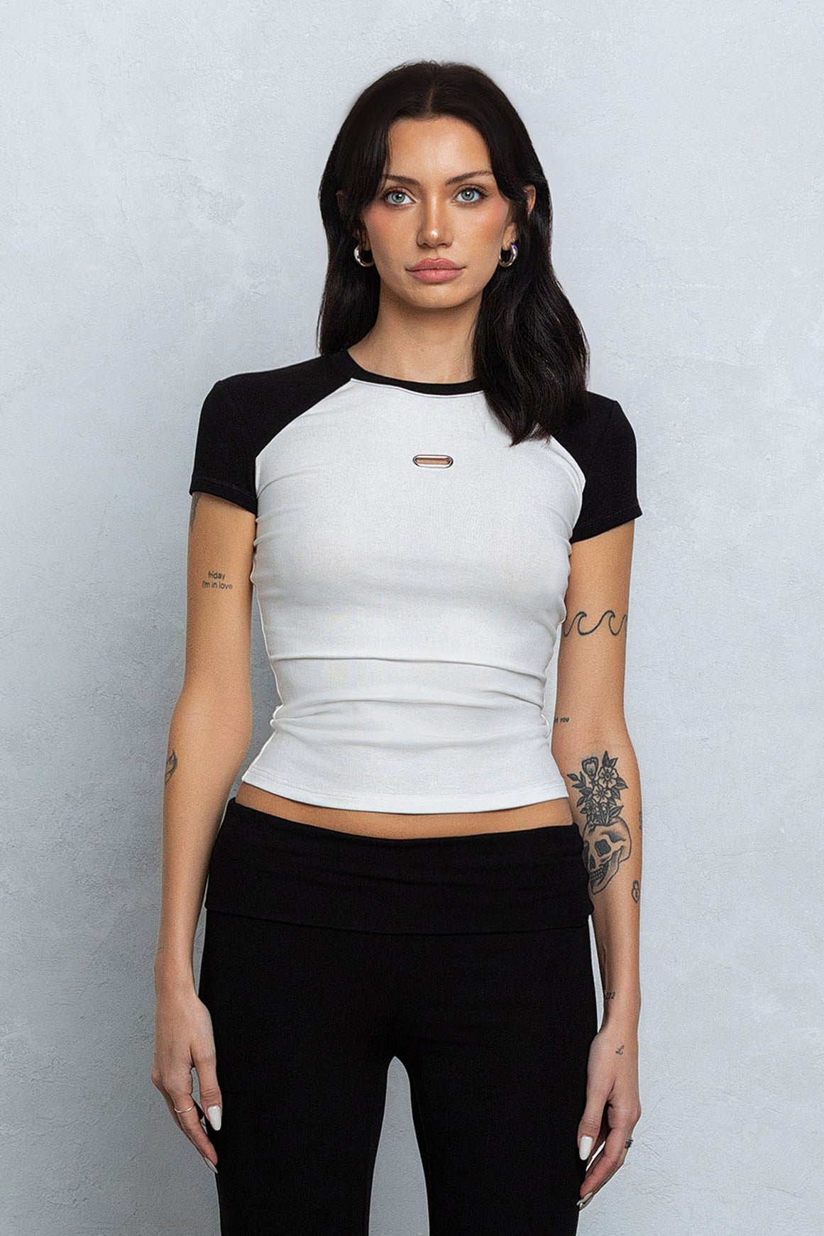 JENNI COLORBLOCK BABY TEE - BLACK